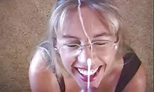 Nicole, ein blowjob. jung und alt porno