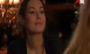 Die kühnen Mädchen tragen kurze Kleider und beginnen zu ihrem Freund. Leicht geneigt, Ziege, drücken und öffnete das Loch. Eine junge Frau klammerte sich an Analsex und zog in ein großes Bett, wo sie schöne Höschen hat. Sehr bald erscheint eine Vibration an den Händen von Frauen. Nachdem das Spiel vollständig gelöscht und absorbiert kostenlose pornos mit älteren frauen wurde, stand das Mädchen überall und begann ernsthaft den Analkanal zu entwickeln. Zur gleichen Zeit können die Menschen nicht stehen, hatte seine Freundin genähert, sie in den Mund zu reißen und sie in den Darm.