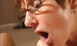 Schwarze Schönheit namens Lisa zeigt Ihnen: Was für ein wunderbarer junger Körper. Schönheit hebt ihren Rock und reife damen porno es sieht so gut aus, dass ihre Muschi weich und zart ist und dass ihr Mund nass ist. Der junge Mann scheint aufgeregt, so dass Will ins Schlafzimmer, scheint wie eine lange Karriere für sie. Sie riss eine Schnecke essen, schob sie in die Wand und legte relógio.de beine. Als der erste Stress verschwand, gab er ihr ein Werkzeug, das es leicht aufnimmt, und pflanzte es dann fest in die Schüssel mit Wasser mit dem Saft.