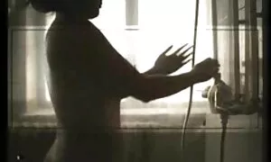 Eine Frau mit einem rasierten Gürtel ermöglicht es Ihnen, alles, was Sie wollen, online mit sexvideo deutsche reife frauen sich selbst zu tun.