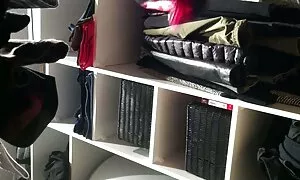 Für ein paar Minuten stand ein junger Mann auf dem Balkon und sah sicher aus, ein Gärtner. Und leckte seine Lippen mit der Zungenspitze, Das Mädchen nahm ihre Kleidung, Plastikreißverschluss in einer Jackentasche, zog ihre Beine und masturbierte auf ihrem geschäftigen Arsch. Oben in Pfeffer hielt die junge Frau ein Spielzeug in den Arsch, legte oldie porno gratis das Gesicht der Unschuld an und ging mit dem Mann auf eine wichtige Reise. Mädchen, Kerl im Stuhl, Gipfel usw. auf einem Penis, setzte sich und begann zu genießen. er ist drin. com big porn er kann ständig), und so vorbereitet. die Löcher für sie vorbereitet.