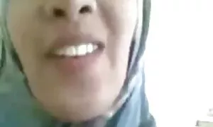 Sehr schöne und interessante Israel Porno von jungen Juden auf dem Dachboden der Wohnung. Die Nachbarn verbrannten sie und brachten sie reife frauen und geile omas ins Zimmer.