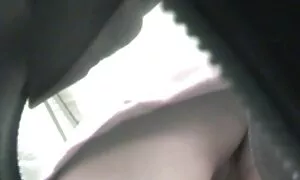 Junge und schöne Schüler lernen tagsüber alte sexfilme und nachts nach dem Unterricht hart, was sie sehen müssen.