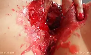 Ein Mann wird mit einer Frau auf einem alte fette weiber pornos Boot schlafen.